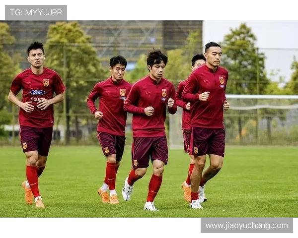 蒿俊闵：从绿茵场到社会责任的跨越，探讨中国足球新星的多维人生