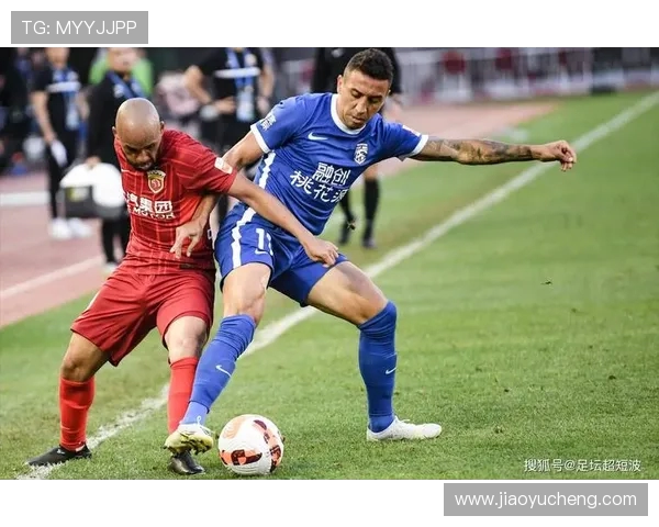 上海海港鏖战劲敌巅峰对决全场激烈鏖战展现冠军豪门底蕴