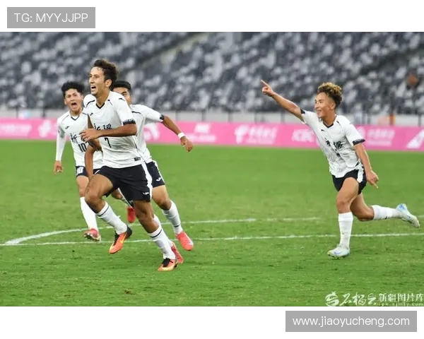 足球战术与技术革新：探索现代足球发展的关键趋势与挑战