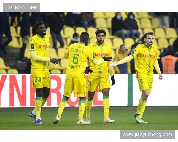 上海足球队技术实力强劲荣登全国足球技术排行榜第八位