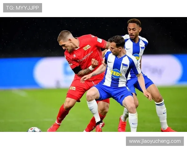 基尔高士丁与柏林联的精彩对决揭示了德乙联赛的激烈竞争与球队实力对比